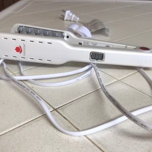 Voloom volume adding crimper